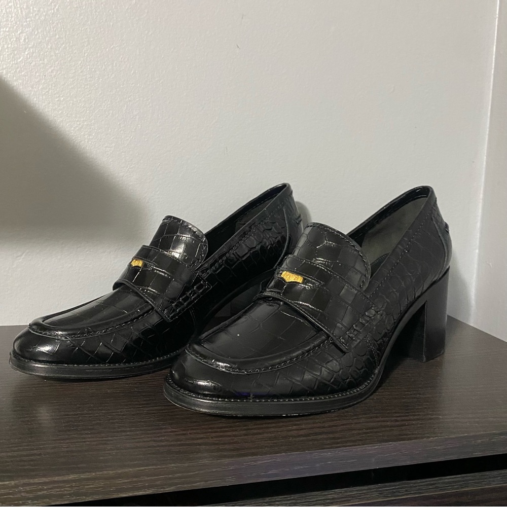 Veronica beard loafers
